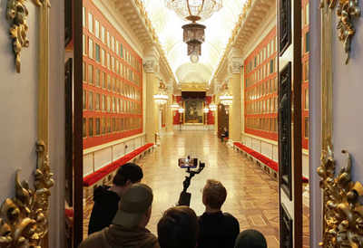 iPhone наступает