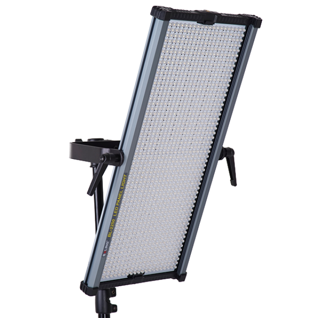 Boling Светодиодный осветитель BL-2250PB (3200-5600К) Boling Светодиодный осветитель BL-2250PB (3200-5600К)
