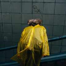 Из группового проекта "Adventures of the Yellow raincoat". Курс: "Основы фотографии. Продолжение". Преподаватель: Влада Красильникова