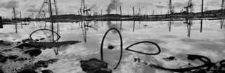 Заброшенное нефтяное поле, Баку. 1999. © Josef Koudelka