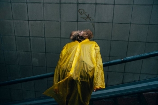Из группового проекта "Adventures of the Yellow raincoat". Курс: "Основы фотографии. Продолжение". Преподаватель: Влада Красильникова