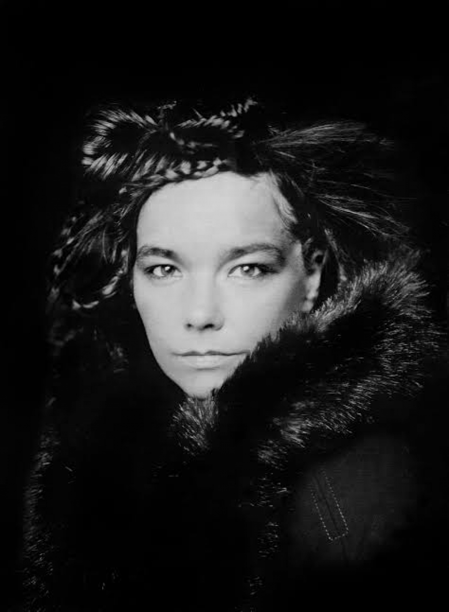 &copy; Paolo Roversi